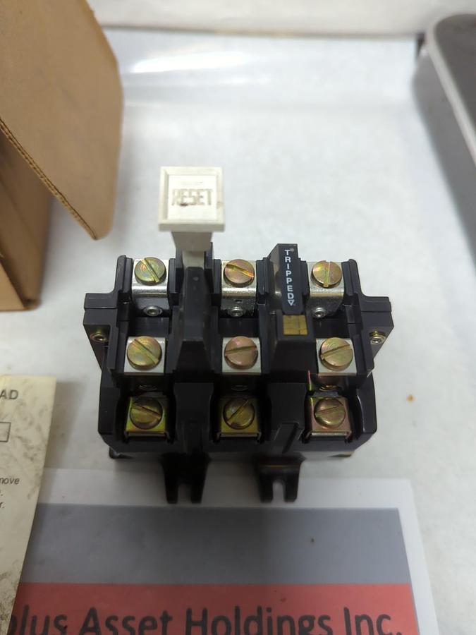 Used ALLEN-BRADLEY,42185-800-01,OVERLOAD RELAY 3-POLE 120-600VAC PRE-OWNED
