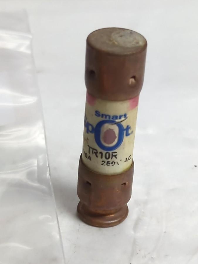 Used FERRAZ SHAWMUT,TR10R,TRI-ONIC SMART SPOT 10 AMP FUSE LOT OF 3 PRE-OWNED