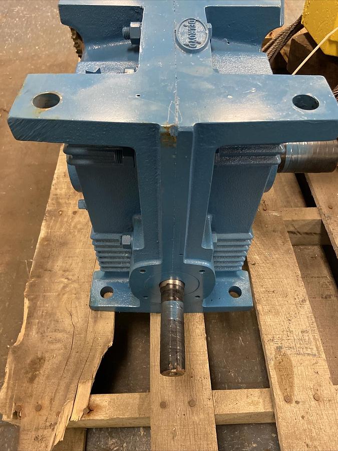 Used Delroyd,E40-089-B4,Worm Gear Reducer E40-089-B4 Ratio 5-1/6:1 Refurbished