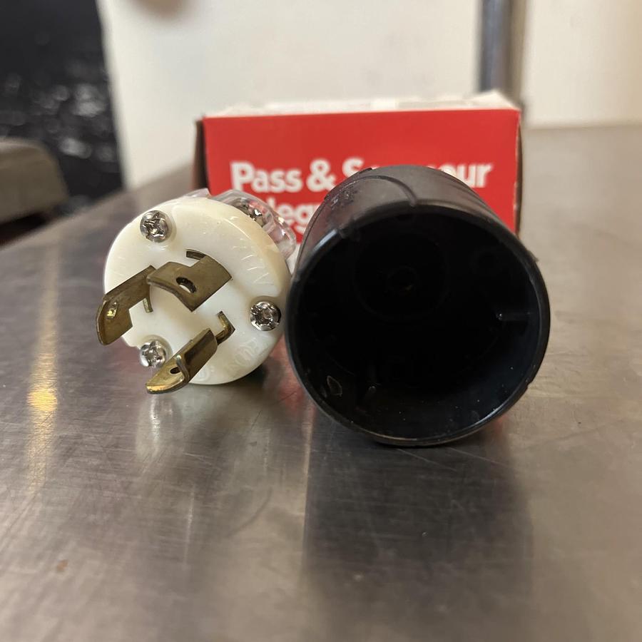 PASS & SEYMOUR LEGRAND,PSL715-P,TURNLOK PLUG 15A 277VAC