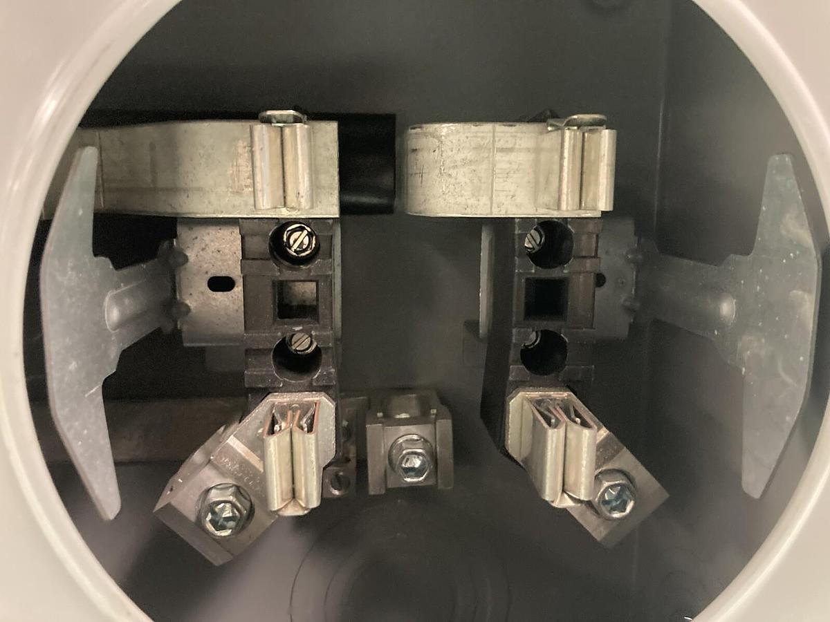 Used Siemens,UAS877-PG,Ringless 4-Jaw Meter Socket