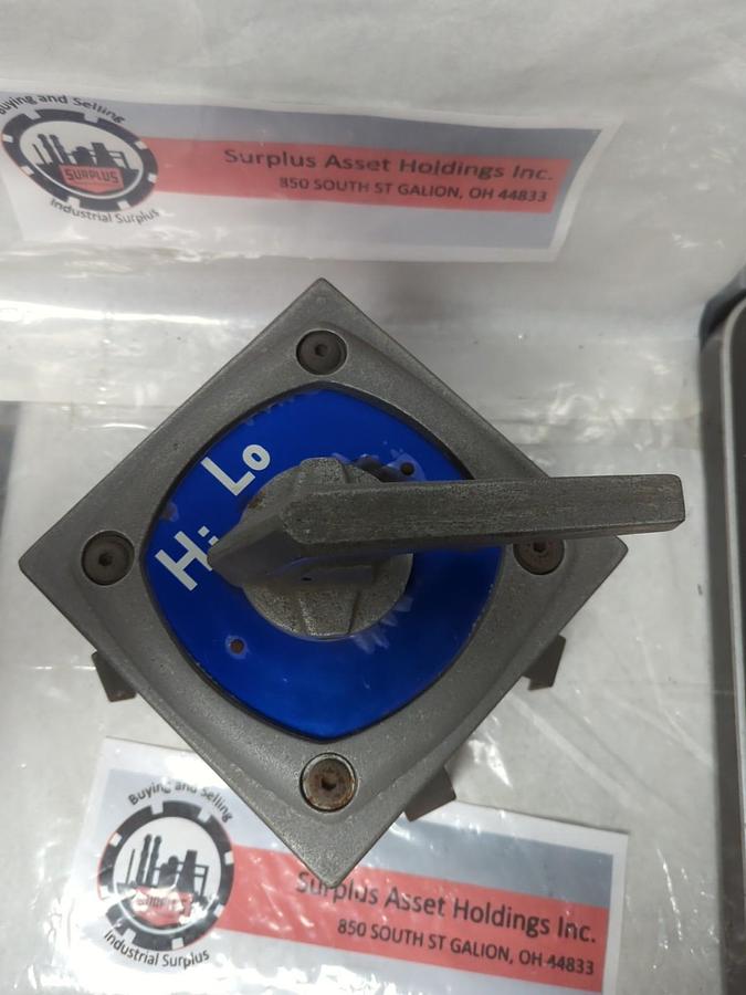 Used LEXINGTON SWITCH & CONTROLS,S-201-90,2-POS HI-LO SWITCH 600V 200A 60HZ PRE-OWNED