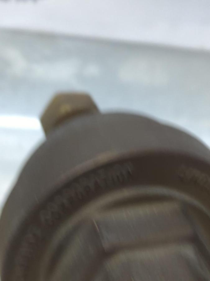 Used UNION CARBIDE,R 39-H,OXYGEN REGULATOR LINDE DIVISION PRE-OWNED