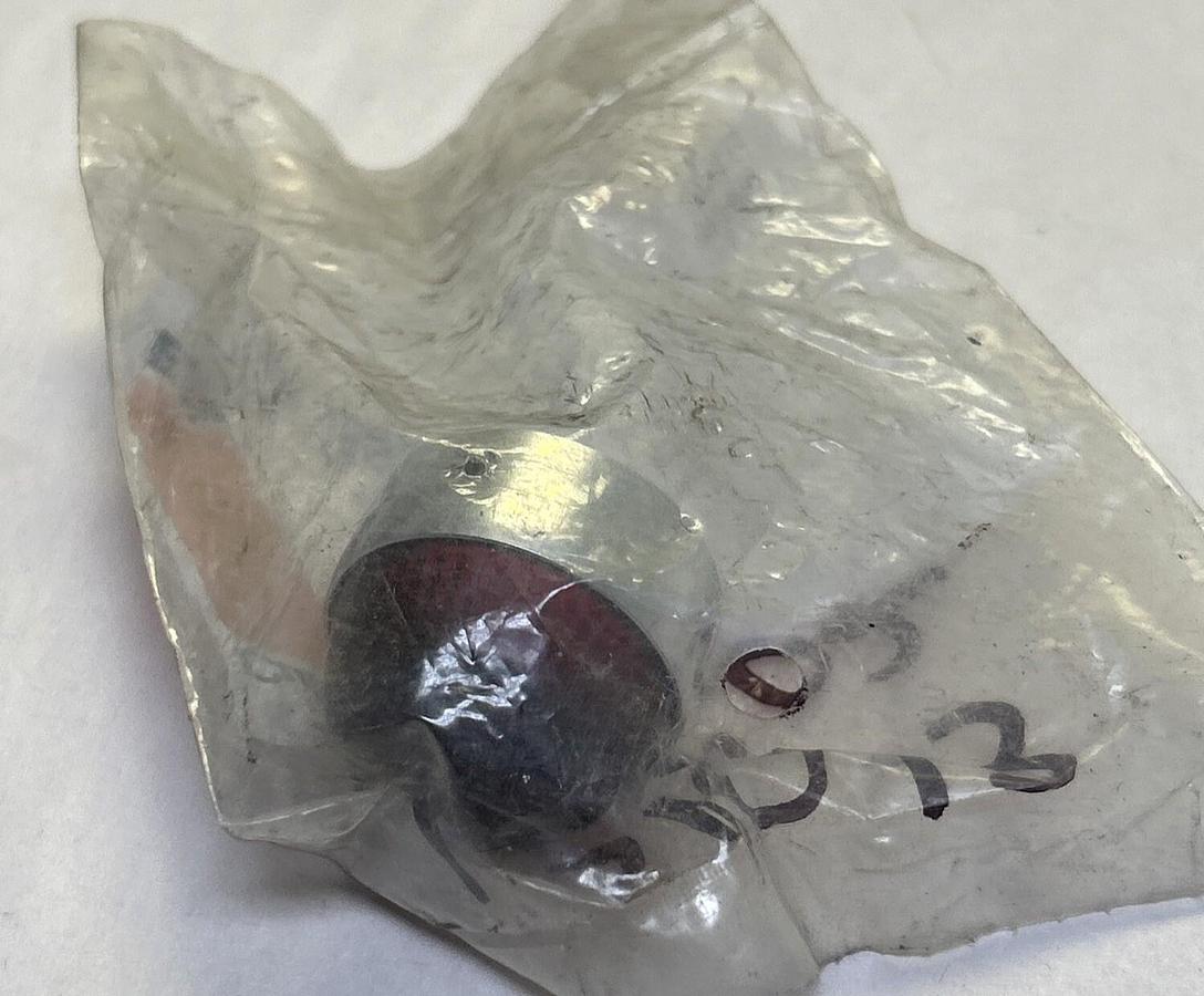 CUTLER-HAMMER,91000TC7N,RED GLASS LENS NOS