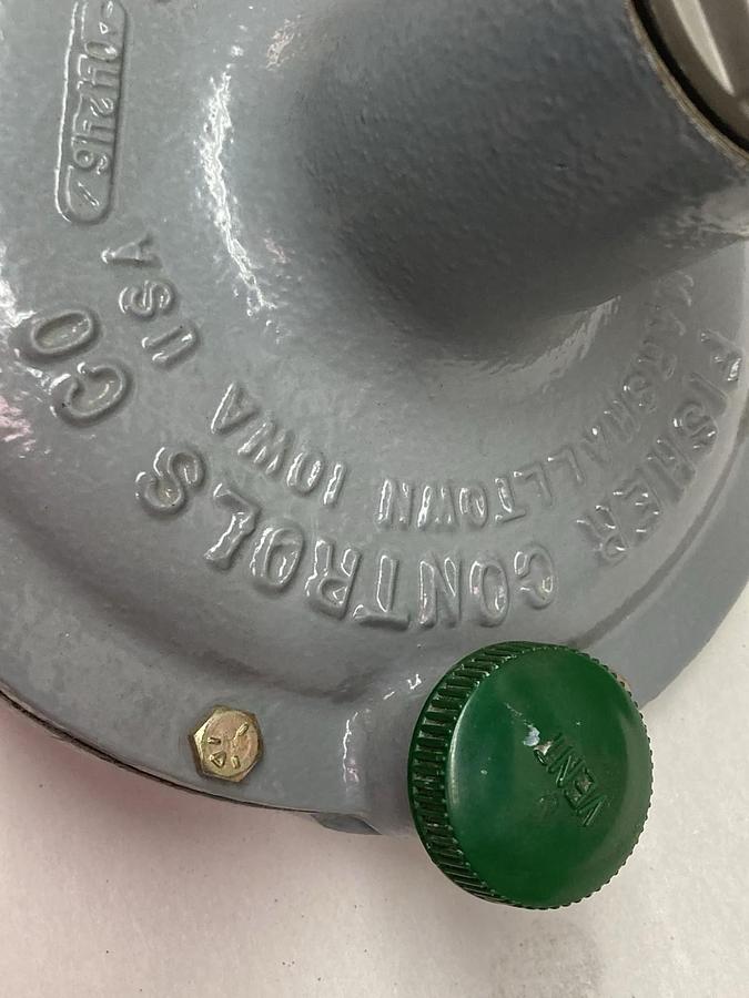 Used Fisher Controls,Y600A-152,Pressure Reducing Regulator 1/4 Inch Outlet