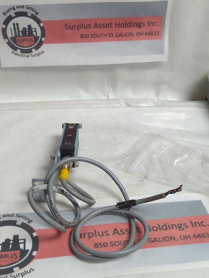 Used SICK,WL18-3P430,PHOTOELECTRIC SENSOR PRE-OWNED