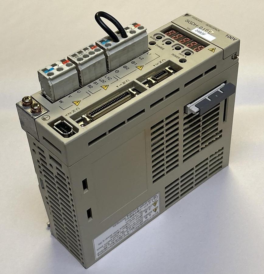 Used YASKAWA ELECTRIC,SGDH-01BE,SERVO DRIVE