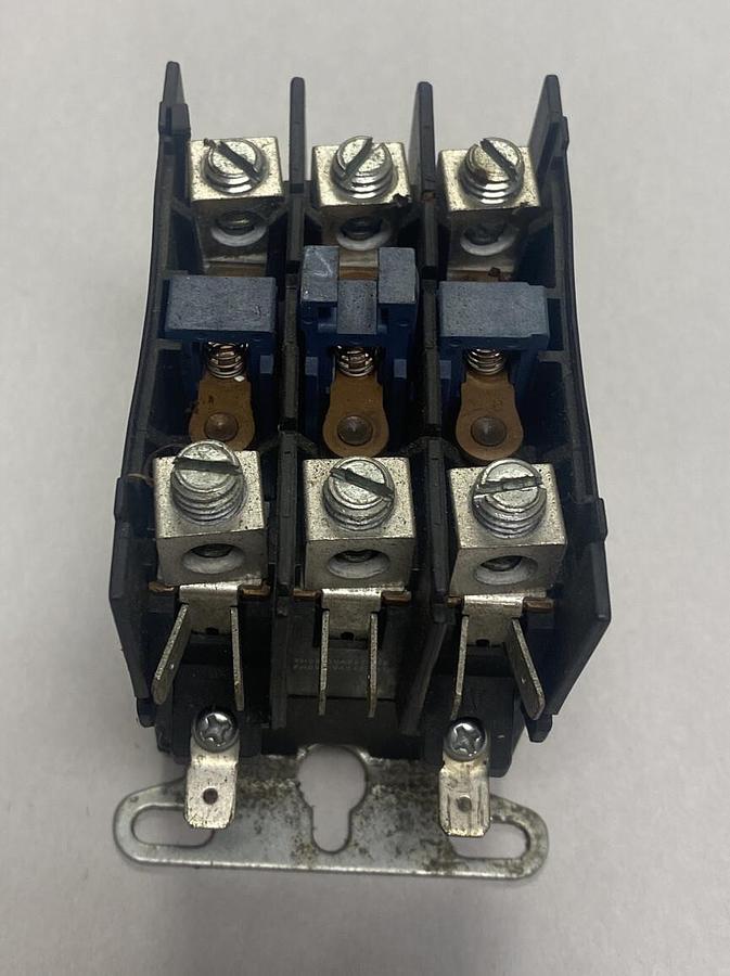 Used Honeywell,DP3040C 500,Definite Purpose Contactor