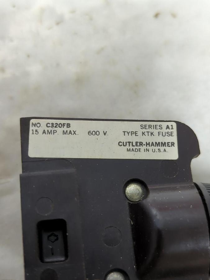 CUTLER HAMMER,C320FB,FUSE HOLDER 15 AMP 600V NOS