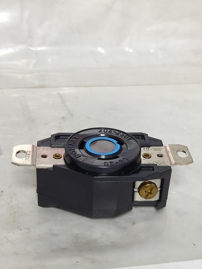 LEVITON,2320.TWIST-LOCK RECEPTACLE 20A 250V NOS