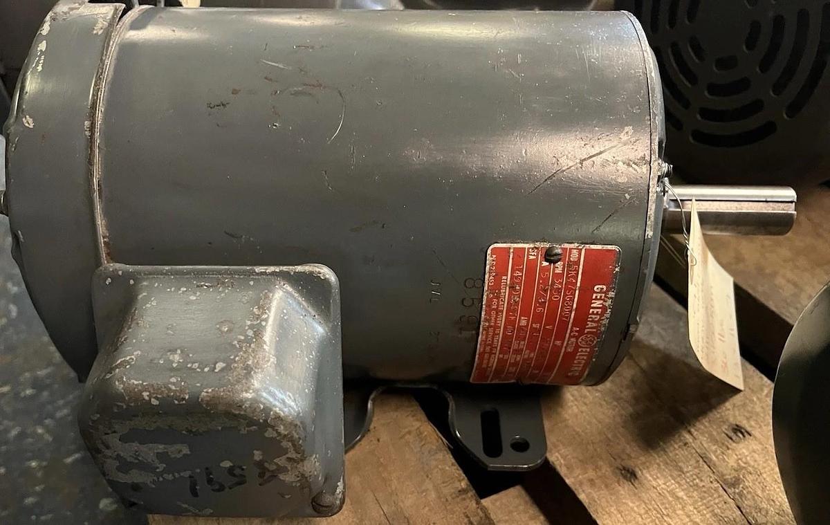 Used GENERAL ELECTRIC,5K47SG8007,MOTOR 2HP 3450RPM 3PH 145T