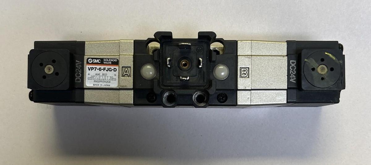 Used SMC,VP7-6-FJG-D,SOLENOID VALVE