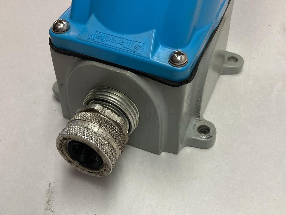 Used Meltric,33-38047 DS30,30A Disconnect Switch Receptacle
