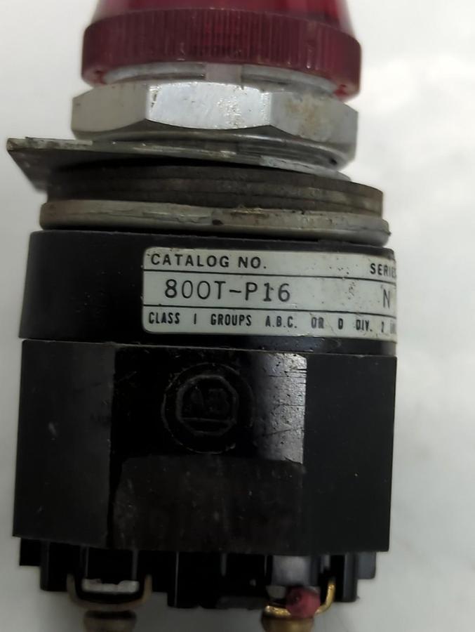 Used ALLEN BRADLEY,800T-P16,SERIES N PUSH BUTTON RED PRE-OWNED