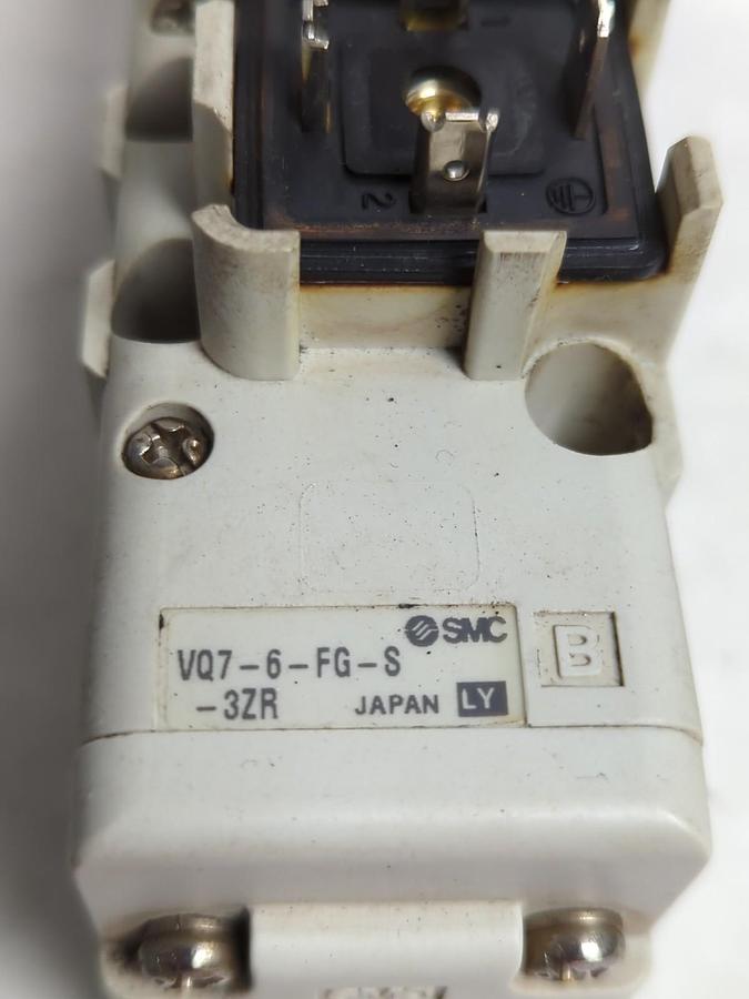 Used SMC,VQ7-6-FG-S-3ZR,PNEUMATIC SOLENOID VALVE PRE-OWNED