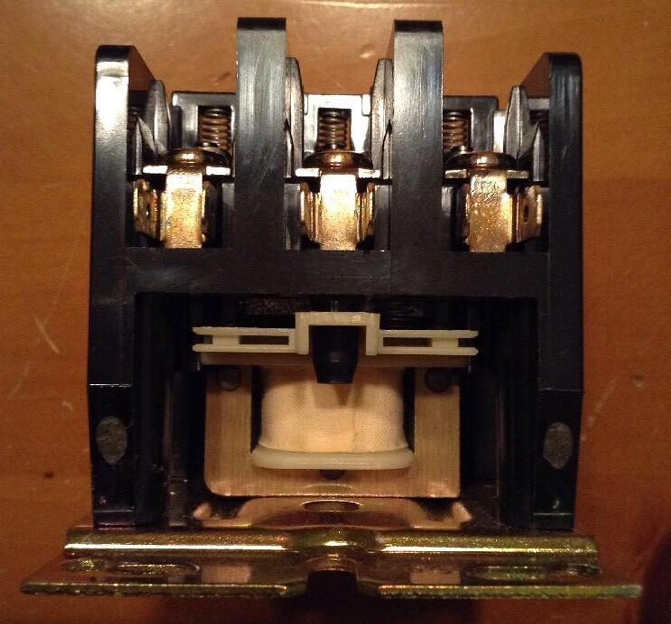 Joslyn Clark,DP3C253-120,Definite Purpose Contactor  25 AMP FLA 3-Pole