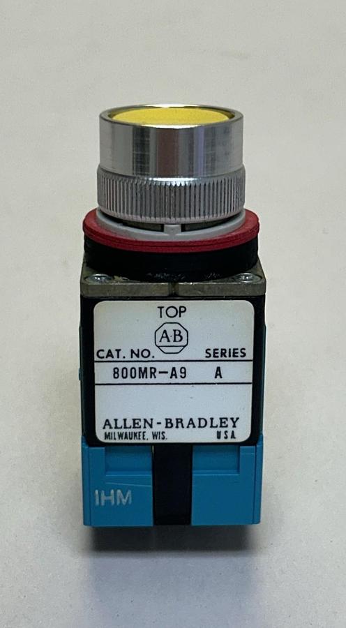 ALLEN BRADLEY,800MR-A9,YELLOW PUSH BUTTON NOS