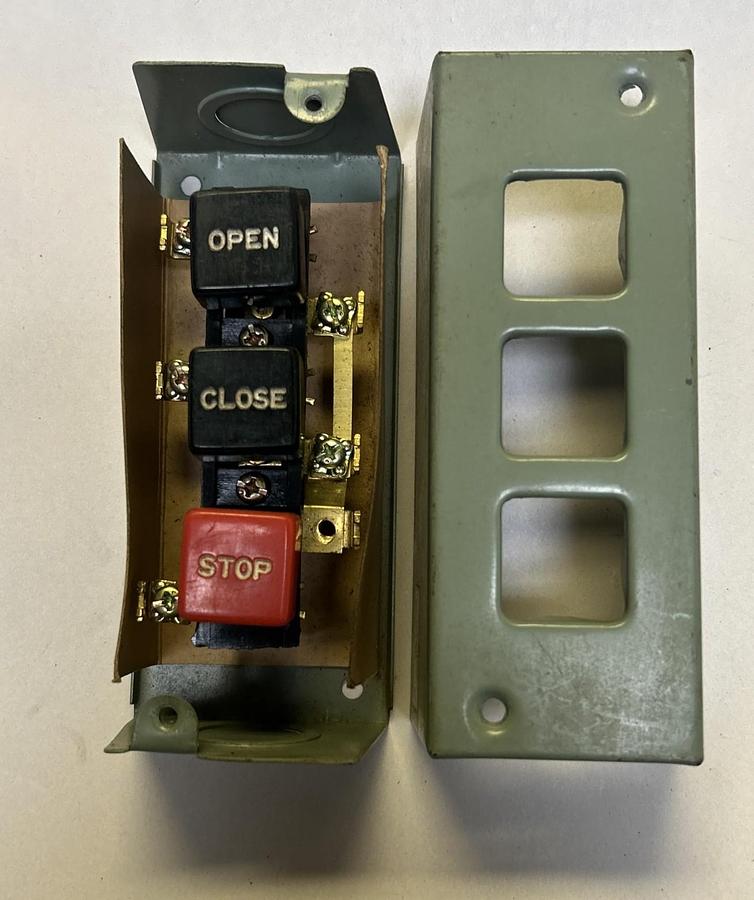 MMTC,PBS-3,PUSH BUTTON CONTROL STATION OPEN / CLOSE / STOP NOS