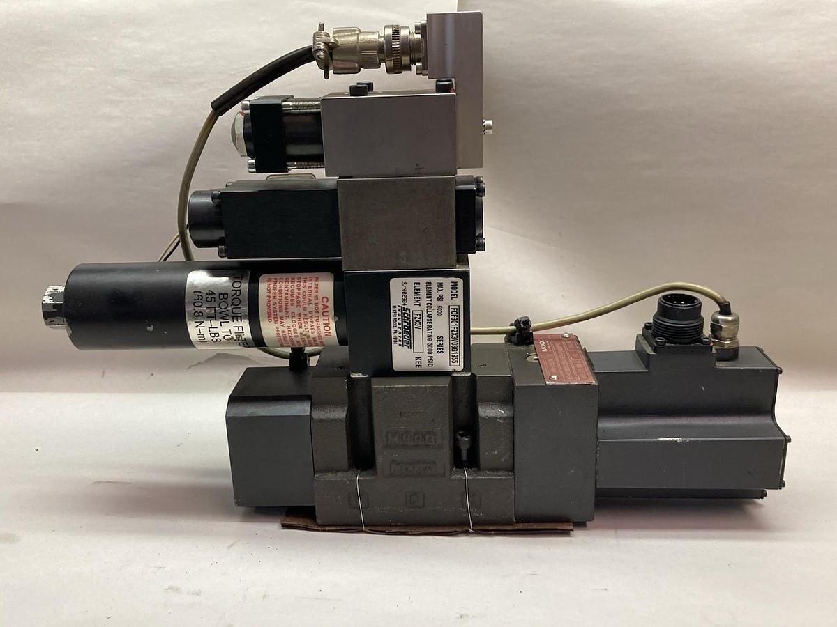 Used Moog,HPN-2380706,Hydraulic Valve w/ D633E713A Valve