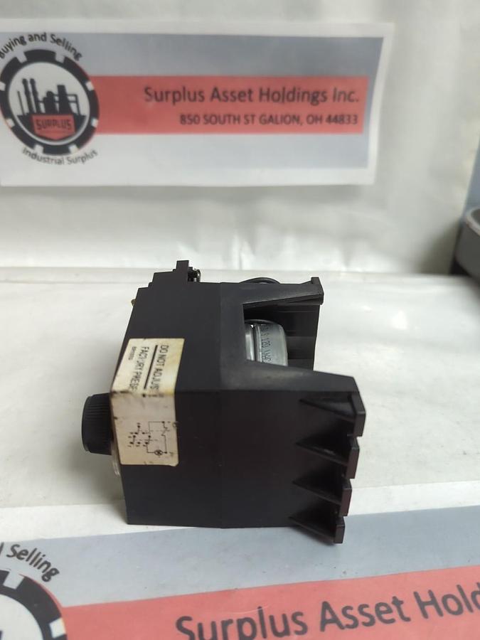 Used EAGLE SIGNAL,BR13A6,TIME DELAY RELAY 0-5 MINUTES PRE-OWNED