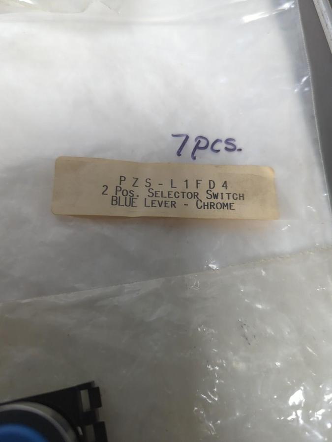 UNBRANDED,PZS-L1FD4,2-POSITION SELECTOR SWITCH BLUE LEVER CHROME LOT OF 7 NOS