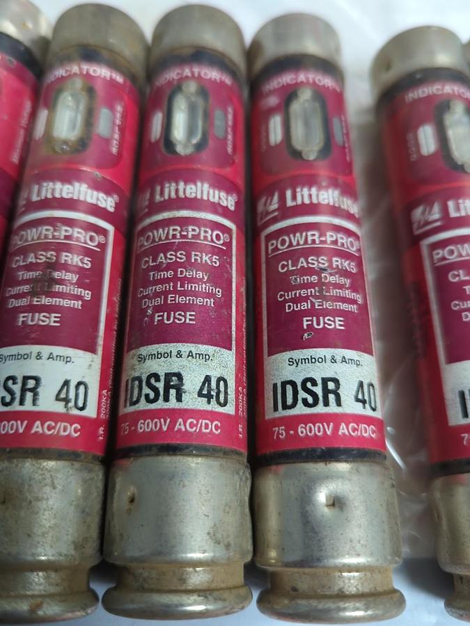 Used LITTELFUSE,IDSR40,INDICATOR 40 AMP FUSE LOT OF 8 PRE-OWNED