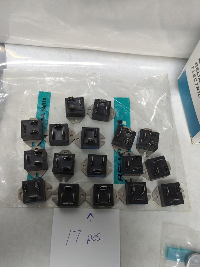 FUJI,602909-75AR,TRANSISTOR BLOCK LOT OF 17 NOS