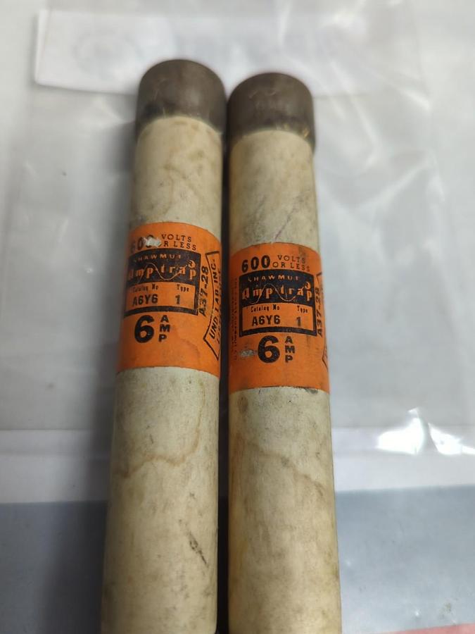 Used GOULD SHAWMUT,A6Y6,AMP-TRAP 6 AMP FUSE LOT OF 2 PRE-OWNED