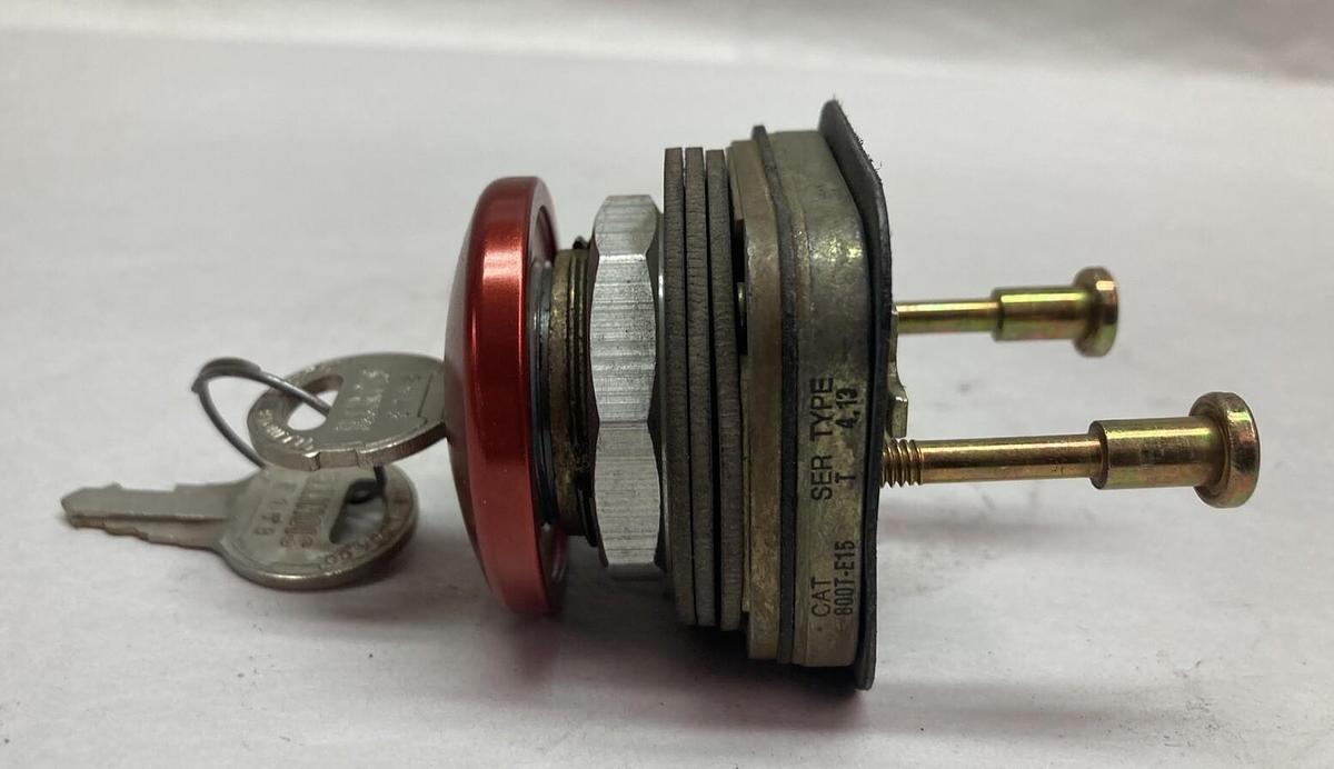 Used Allen-Bradley,800T-E15,Cylinder Lock Push Button