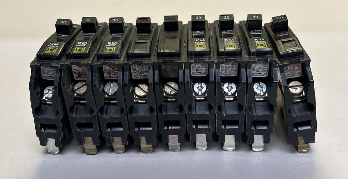 Used SQUARE D,QOB130,CIRCUIT BREAKER 30A 120/240V 1P LOT OF 9