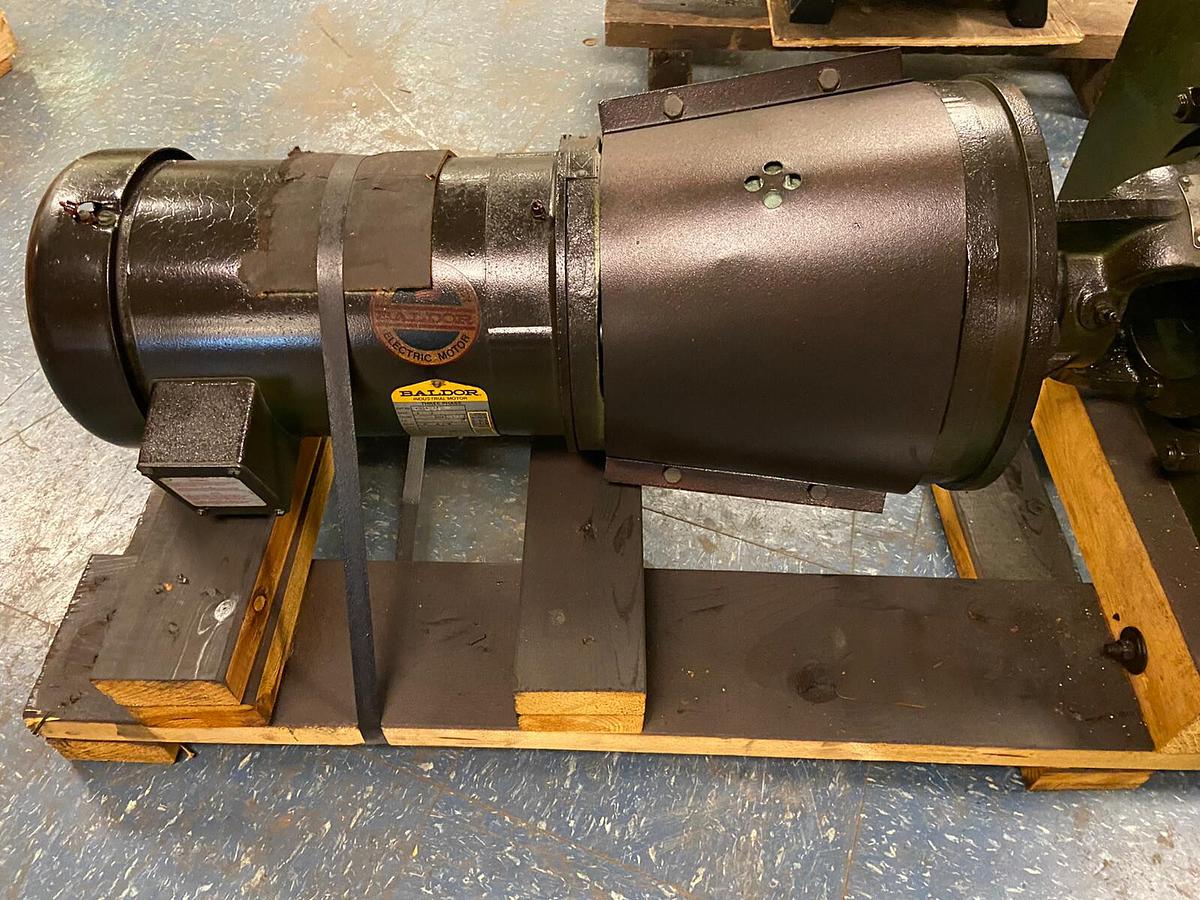 Used Carver,1-1/4x1-1/4x6LA,Submersible Pump 40GPM 3500RPM 5Hp