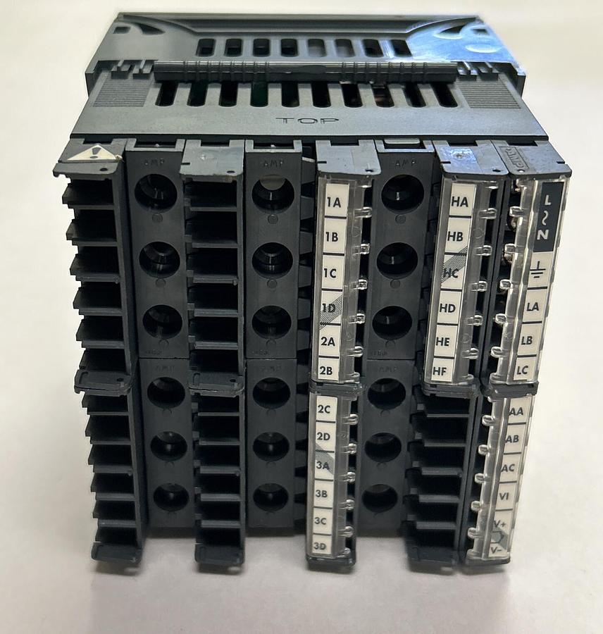 Used COLMAN,2204E/CC/VH/RH/RC/FH/FL/XX/XX/ENG/AX143/EUO555,TEMPERATURE CONTROLLER