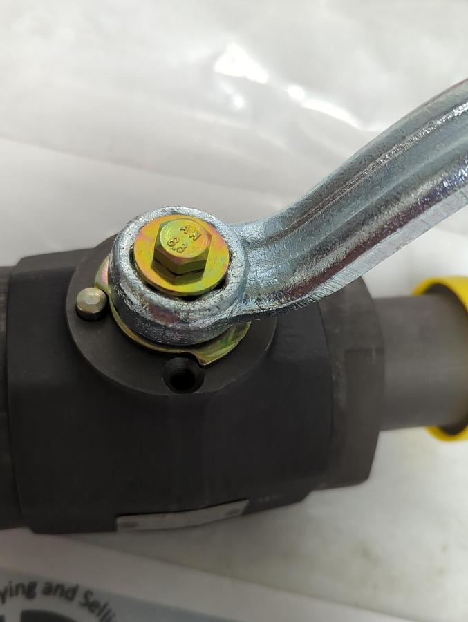 HYDAC,KHM-40-F3-1114,BALL VALVE 1-1/2 INCH WITH HANDLE NOS