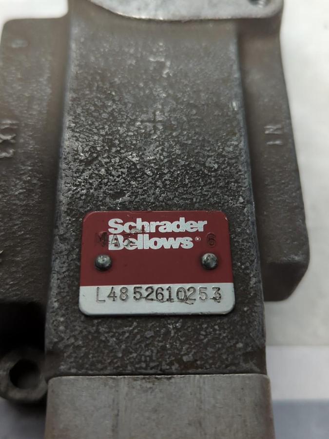 Used SCHRADER BELLOWS,L4852610253,SOLENOID VALVE USED