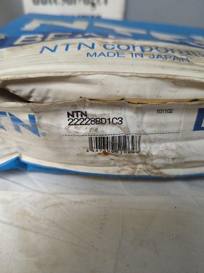 NTN,22228BD1C3,SPHERICAL ROLLER BEARING 140MM BORE NOS