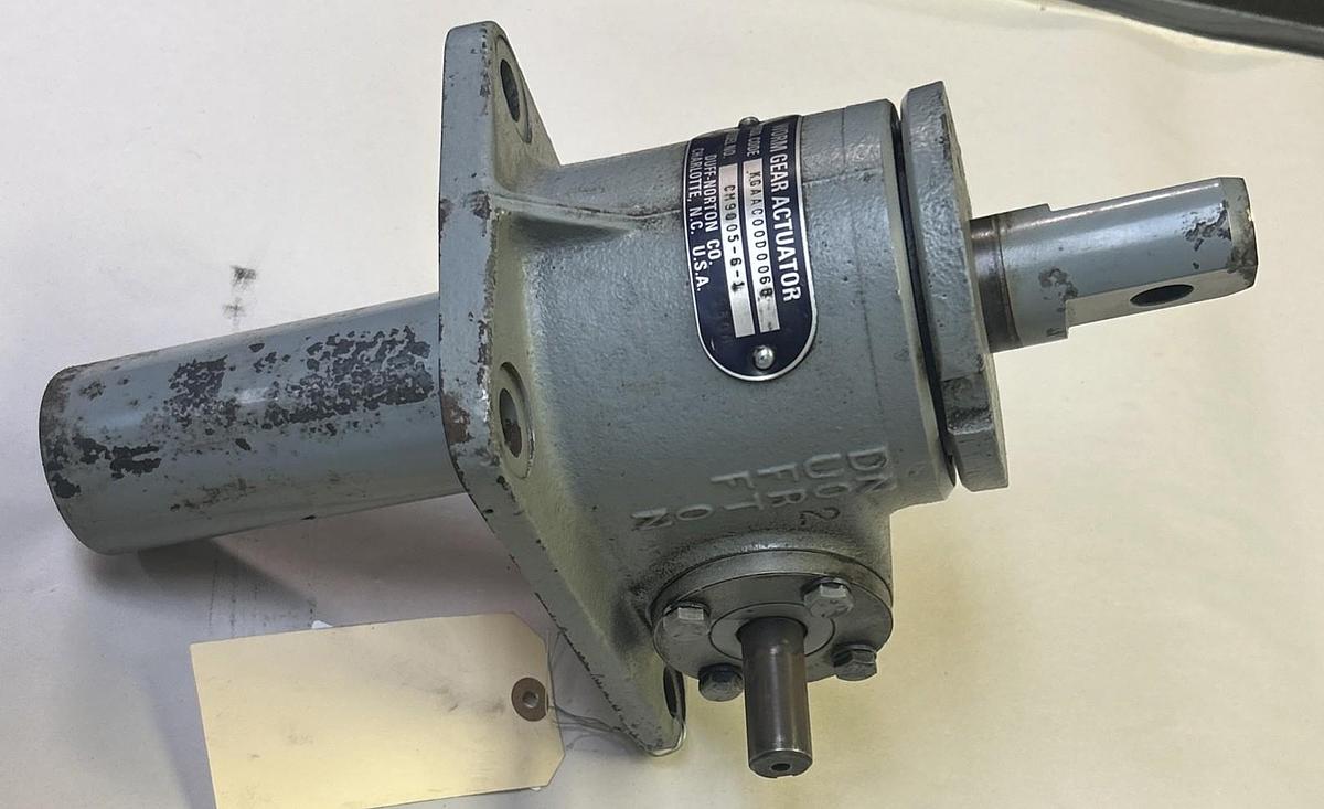 Used DUFF NORTON,CM9005-6-1,WORM GEAR ACTUATOR