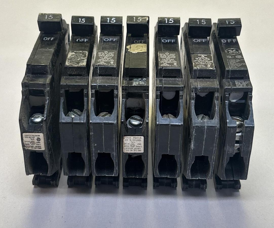 Used GENERAL ELECTRIC,THQP115,CIRCUIT BREAKER 15A 120/240V 1P LOT OF 7