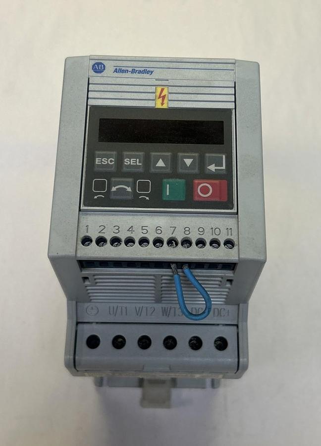 Used ALLEN BRADLEY,160-BA02NPS1P1,VARIABLE SPEED DRIVE