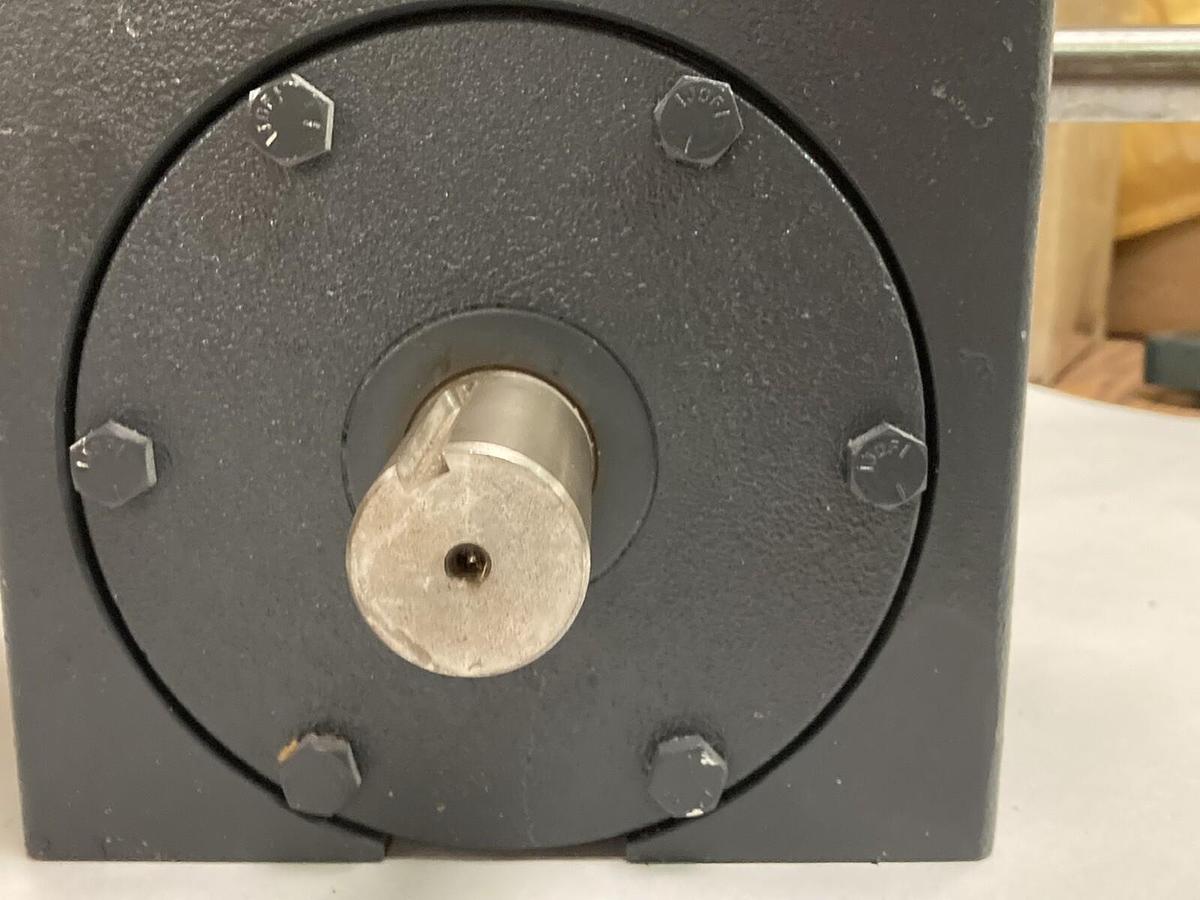 Used Hub City,0230-06951,Gear Drive Single Reduction  Model 261 Ratio 5:1