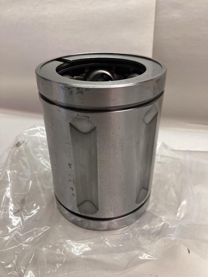 Thomson,A406080,Precision Ball Bushing Bearing 2.5" ID 3.75" OD x 5" Long