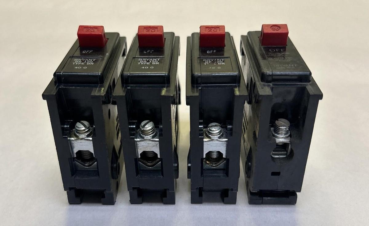 Used BRYANT,BR120,CIRCUIT BREAKER 20A 120/240V 1P LOT OF 4