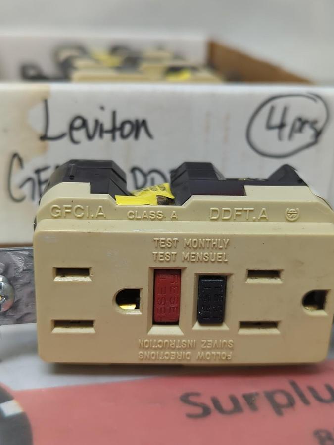 LEVITON,GFCLA-DDFTA,GFC OUTLET 20 AMP 125V 60HZ LOT OF 4 NOS
