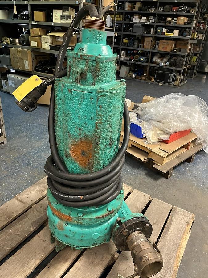 Used RELIANCE,P21G2818C,15 HP SUBMERSIBLE SEWAGE PUMP 3PH