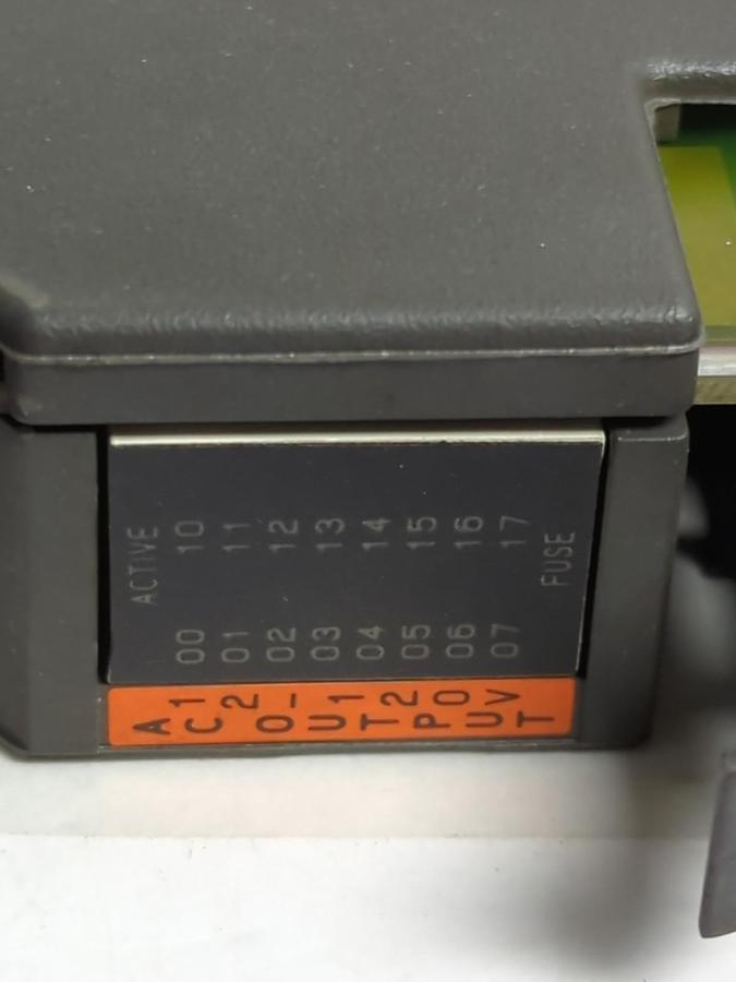 Used ALLEN BRADLEY,1771-OAD C,AC OUTPUT MODULE 10-138VAC PRE-OWNED