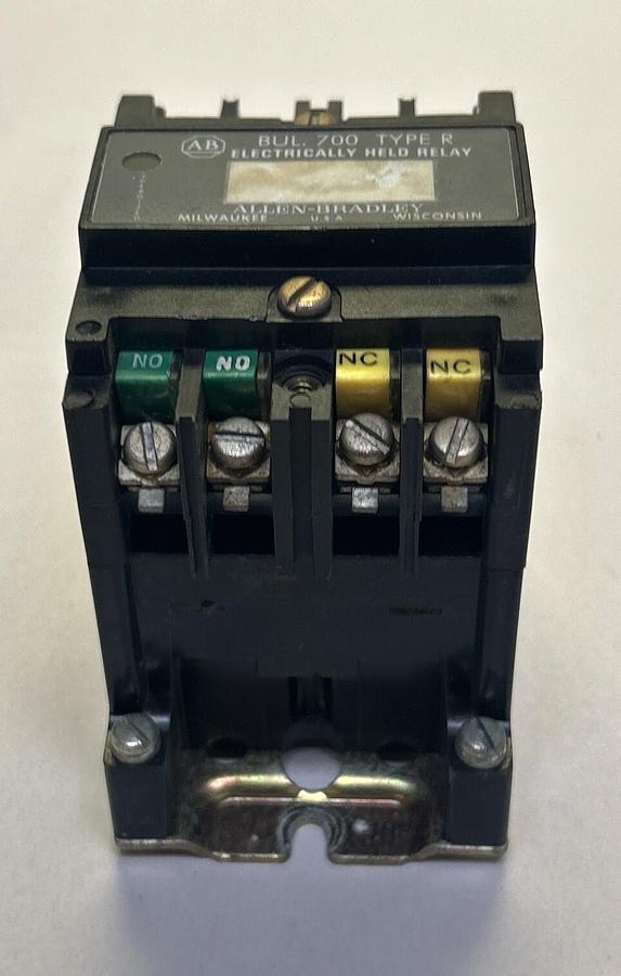 Used ALLEN BRADLEY,700-R200A1,INDUSTRIAL RELAY