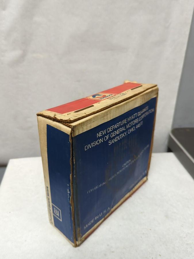 NDH DELCO,R4FS-2-7/16,FLANGE MOUNT BEARING 2-7/16 INCH BORE NOS