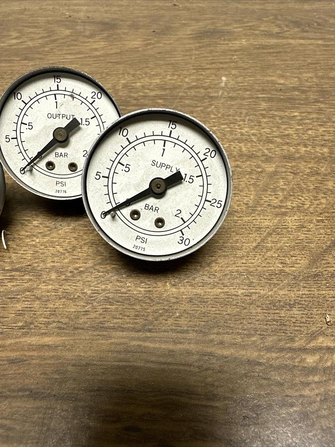 Unbranded,001,0-30 PSI Gauge 1.25" Diameter LOT of 3