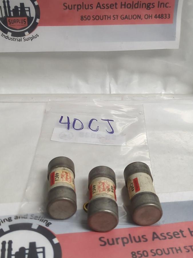 Used BRUSH,40CJ,FUSE 40 AMP LOT OF 3 PRE-OWNED