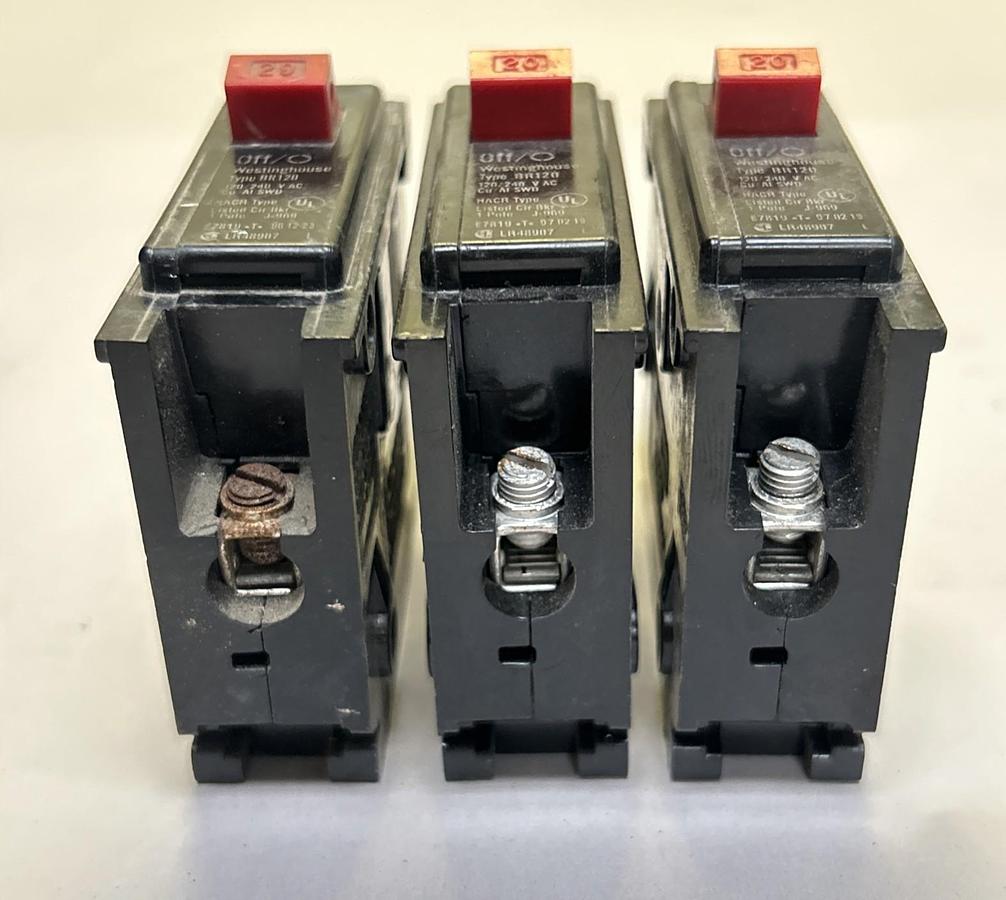 Used BRYANT,BR120,CIRCUIT BREAKER 20A 120/240V 1P LOT OF 3