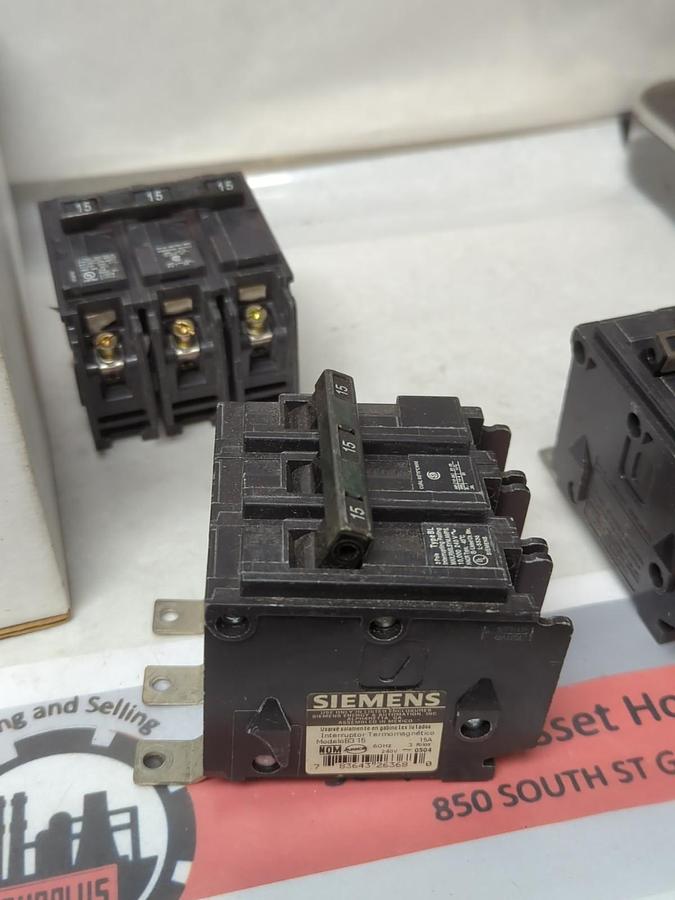Used SIEMENS,B315,CIRCUIT BREAKER 3-POLE 15 AMP LOT OF 3 PRE-OWNED